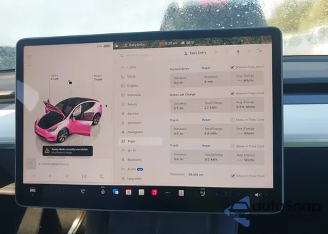 2023 Tesla Model Y Awd/Long Range Dual Motor All-Wheel Drive из США, поврежденный, VIN 7SAYGAEE7PF767951